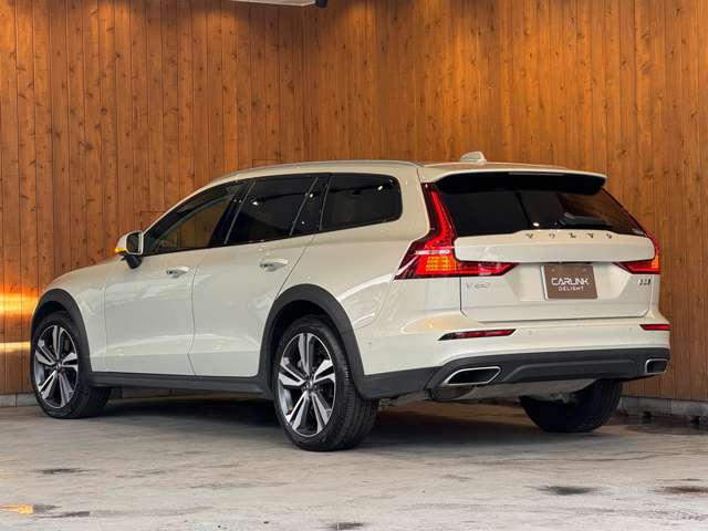 Volvo V60 Cross Country 9