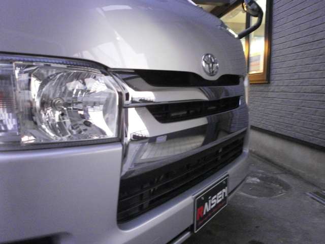 Toyota Hiace Van 10