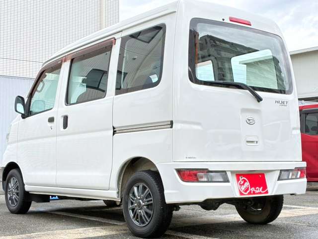 Daihatsu Hijet Cargo 11