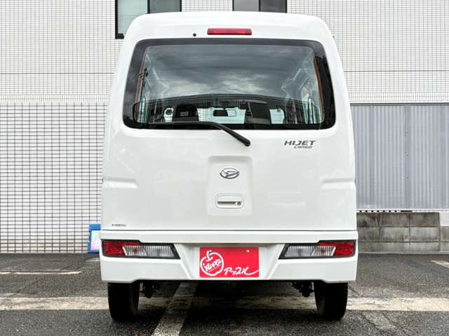 Daihatsu Hijet Cargo 12