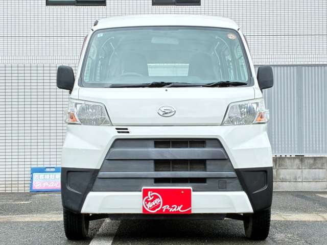 Daihatsu Hijet Cargo 8