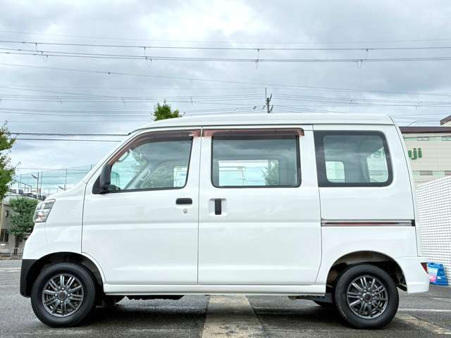 Daihatsu Hijet Cargo 10