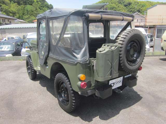 Mitsubishi Jeep 6