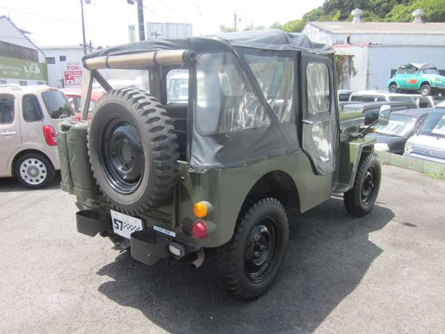 Mitsubishi Jeep 8