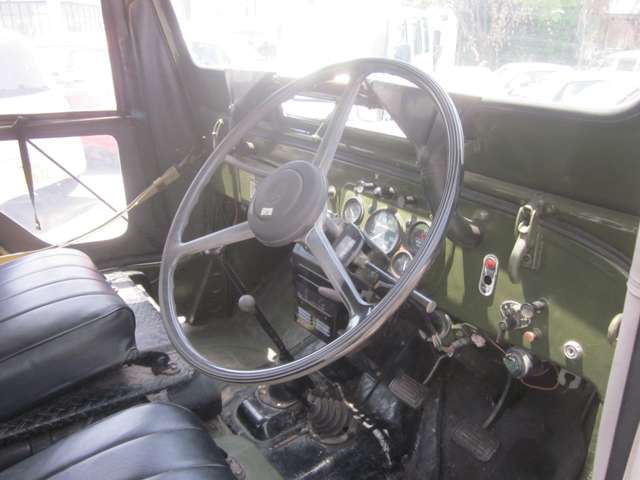 Mitsubishi Jeep 9