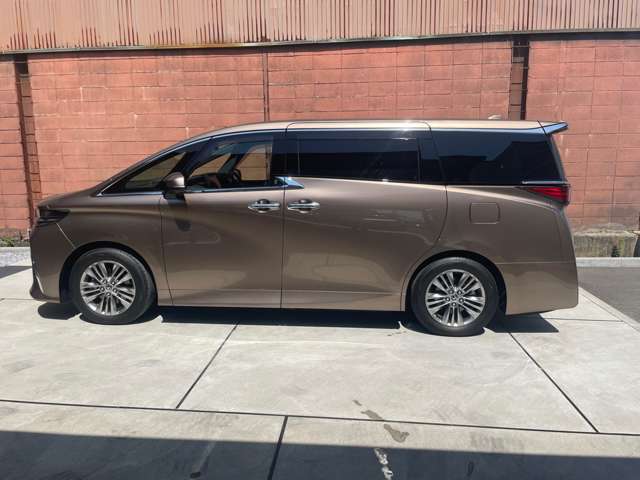 Toyota Alphard 5