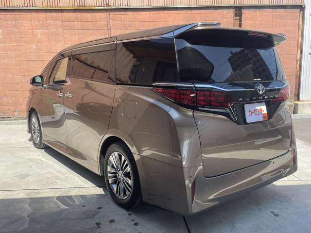 Toyota Alphard 8