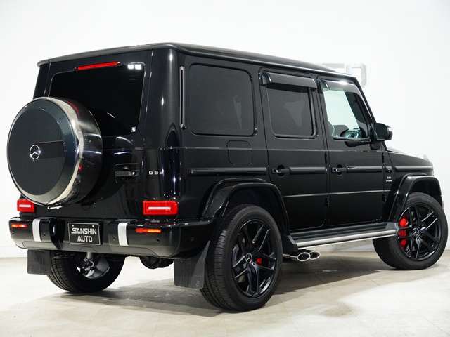 Mercedes-Benz G-Class 2
