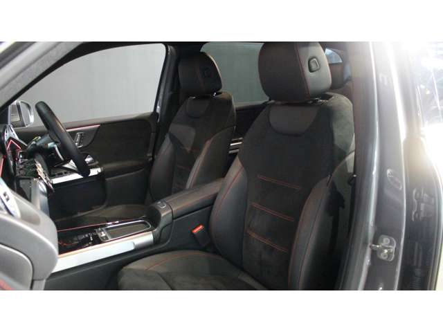 Mercedes-Benz GLB 8
