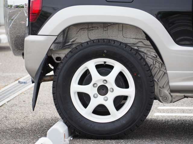 Mitsubishi Pajero Mini 12