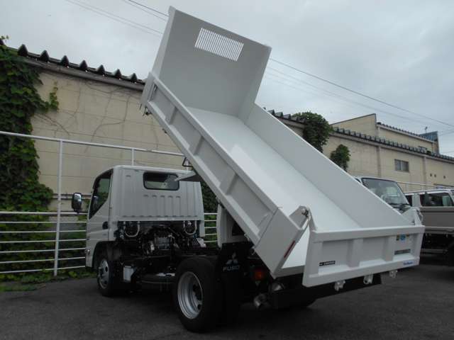 Mitsubishi Fuso Canter 11