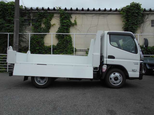 Mitsubishi Fuso Canter 7