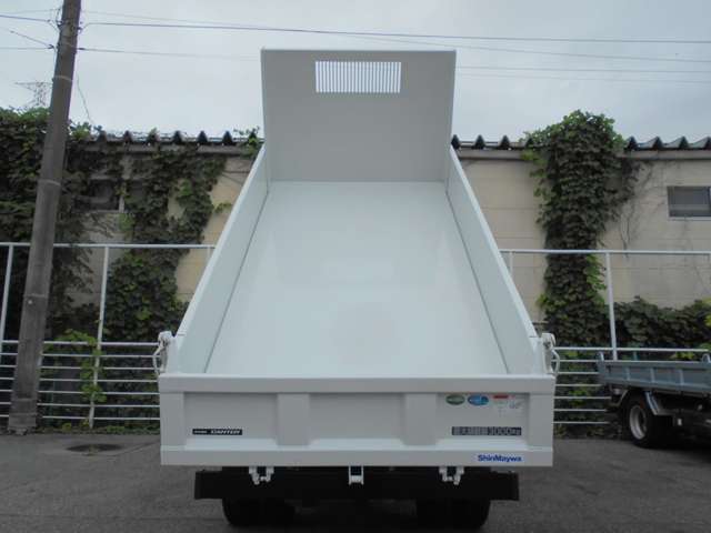 Mitsubishi Fuso Canter 10