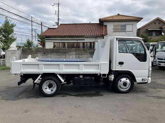 Isuzu Elf 12