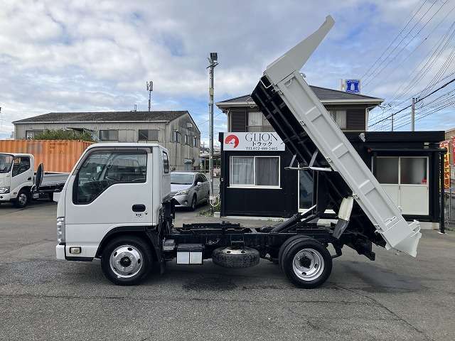 Isuzu Elf 4