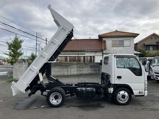 Isuzu Elf 5