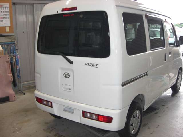 Daihatsu Hijet Cargo 5