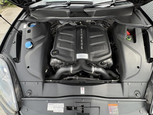 Porsche Cayenne 12