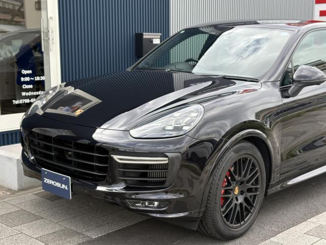 Porsche Cayenne 8