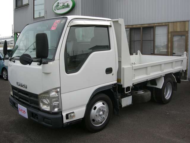 Isuzu Elf 3