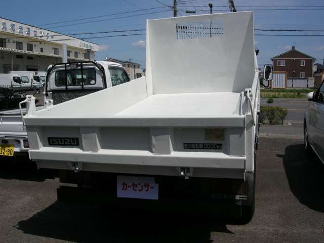 Isuzu Elf 8