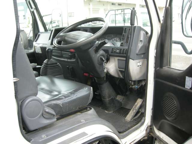 Isuzu Elf 9
