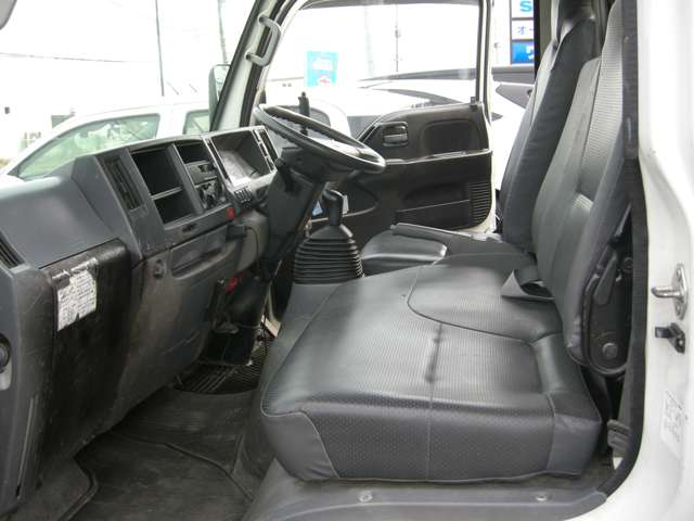 Isuzu Elf 10