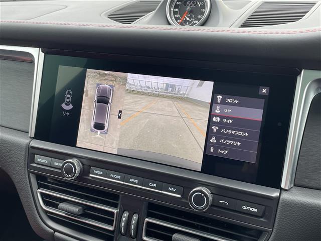 Porsche Macan 12