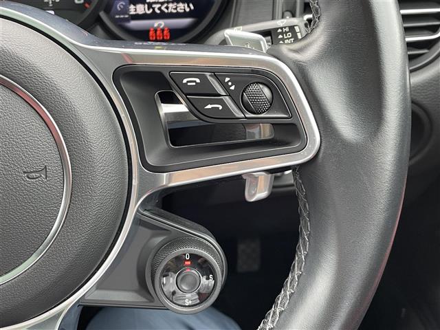 Porsche Macan 4