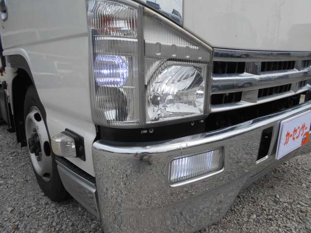 Isuzu Elf 12