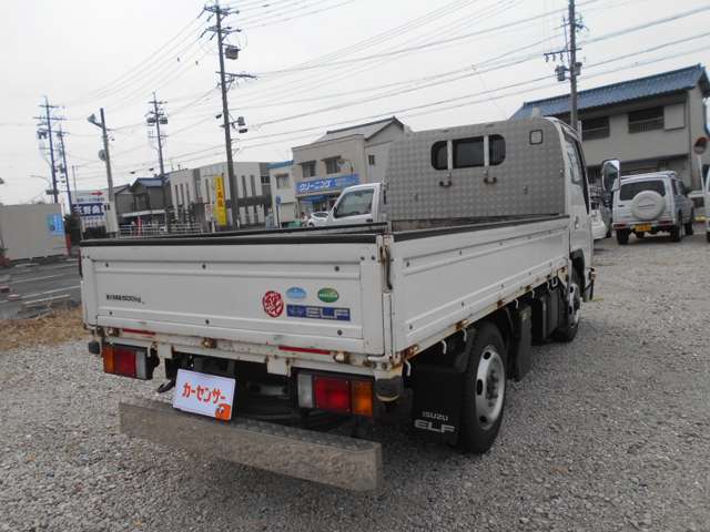 Isuzu Elf 6