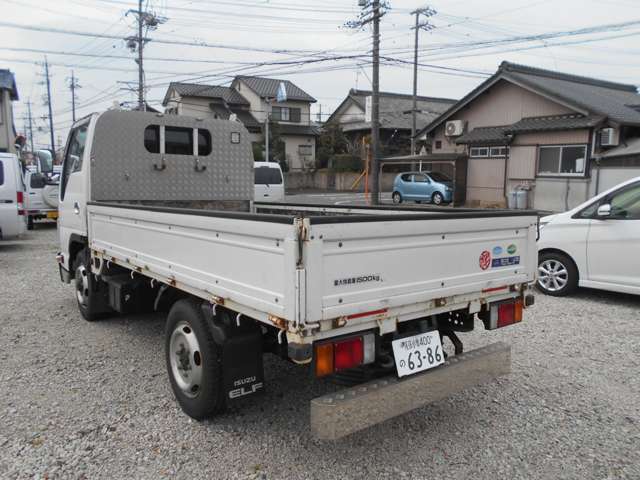 Isuzu Elf 8