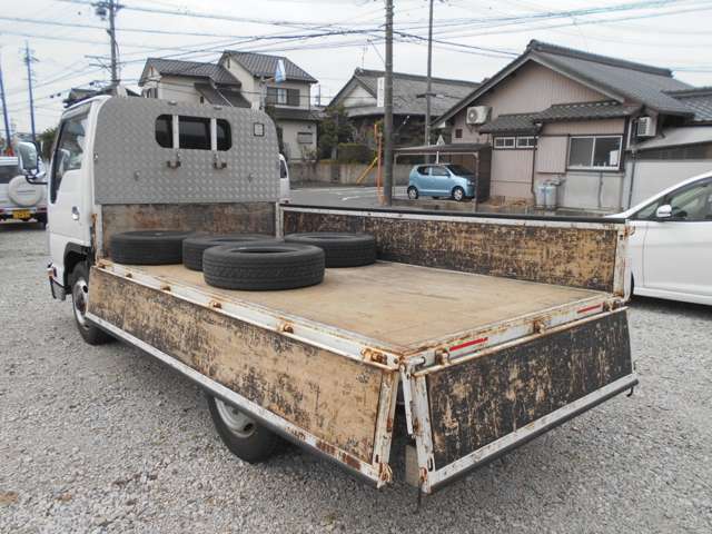 Isuzu Elf 10