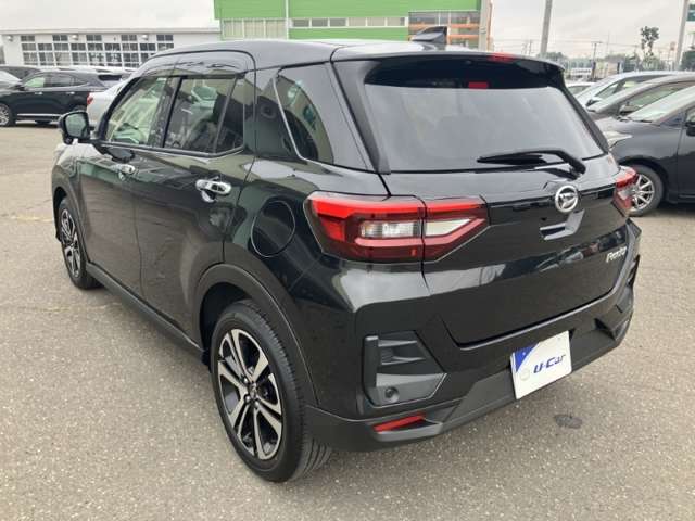 Daihatsu Rocky 3