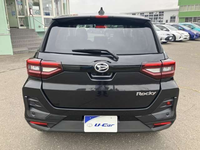 Daihatsu Rocky 4