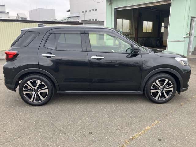 Daihatsu Rocky 6