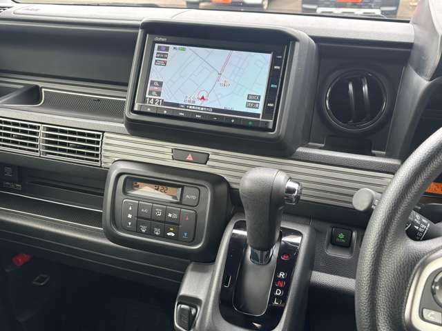Honda N-VAN 11