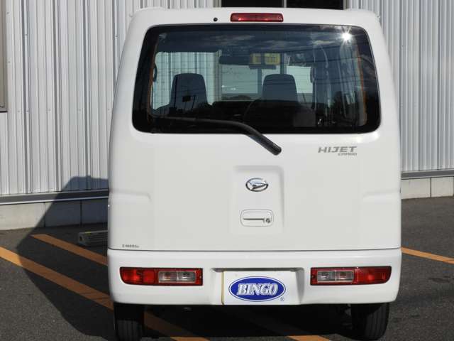 Daihatsu Hijet Cargo 8
