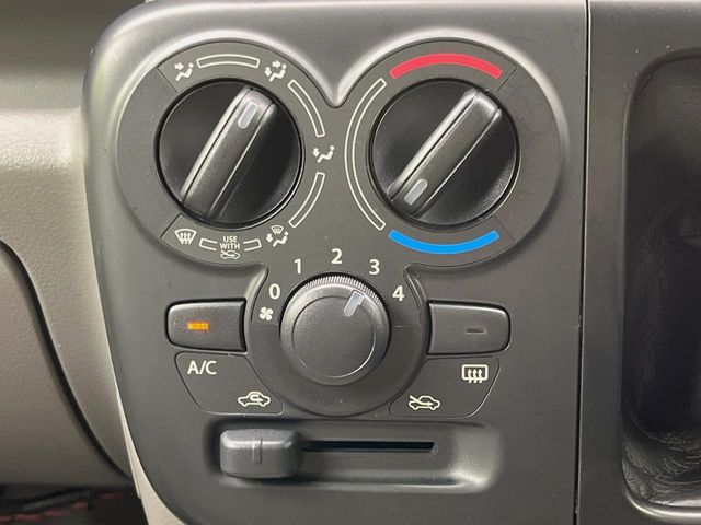 Nissan NV100 Clipper 4