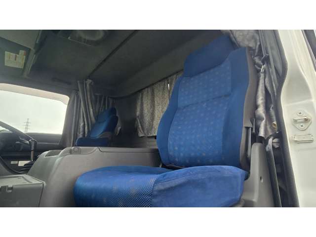 Isuzu Giga 12