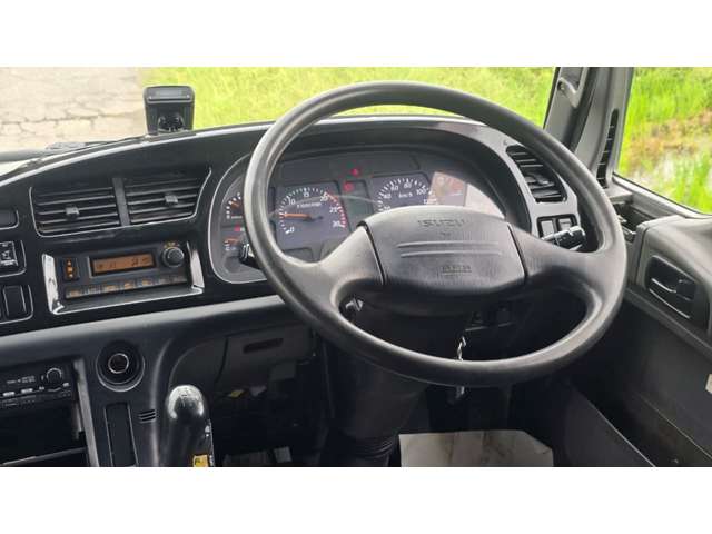 Isuzu Giga 9