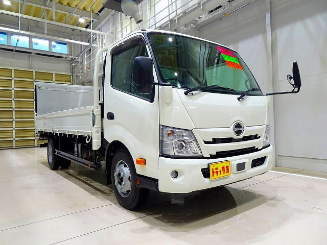 Hino Dutro 11