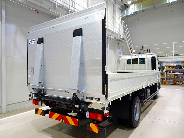 Hino Dutro 2
