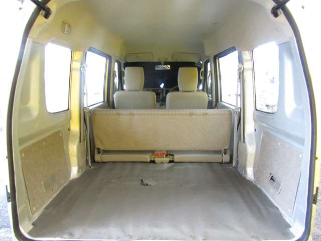 Nissan NV100 Clipper 9