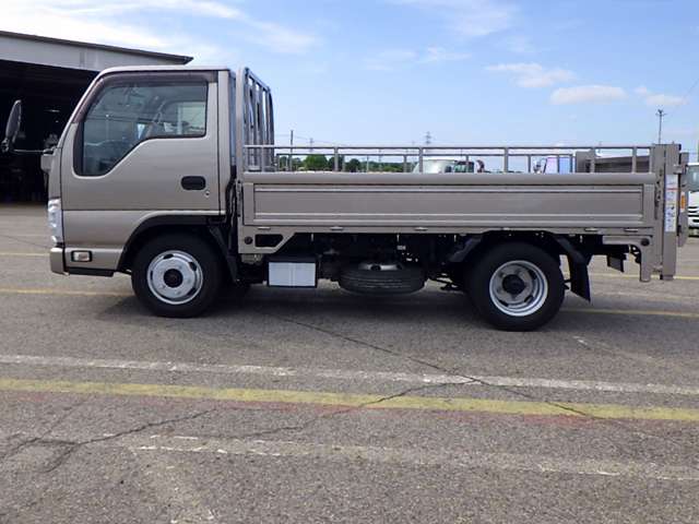 Isuzu Elf 6