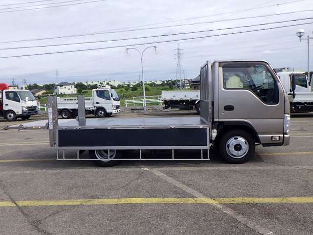 Isuzu Elf 10
