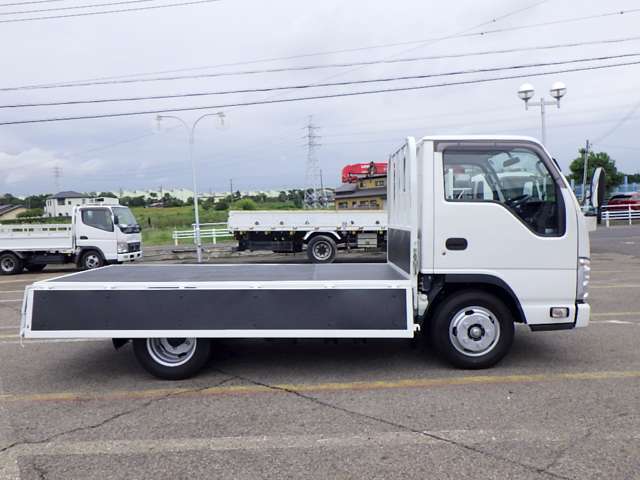 Isuzu Elf 10