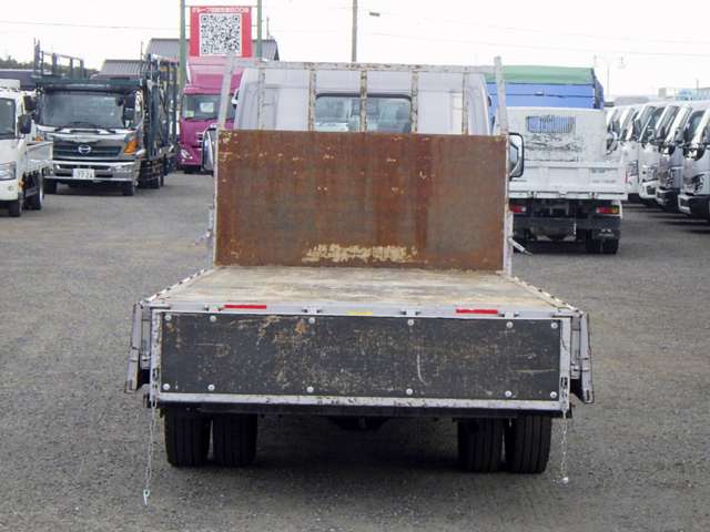 Mitsubishi Fuso Canter 9