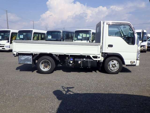 Isuzu Elf 7