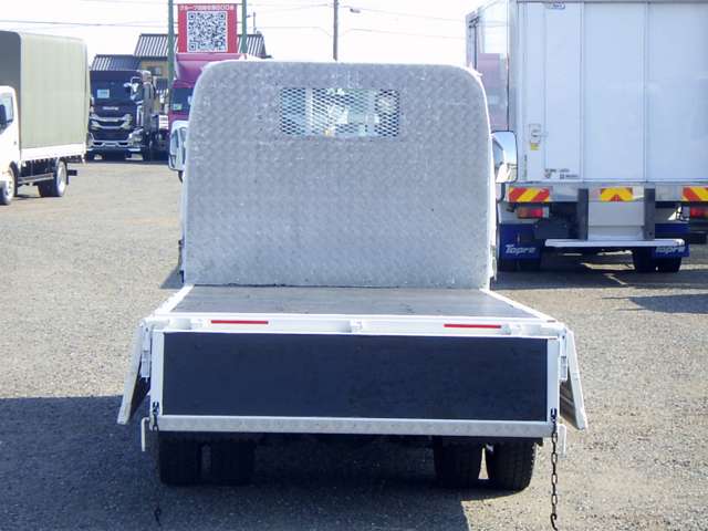 Isuzu Elf 9